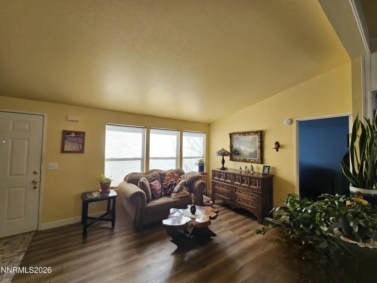 118 Mark, Gardnerville, Nevada 89410, 2 Bedrooms Bedrooms, ,2 BathroomsBathrooms,Residential,Residential,Mark,260003398