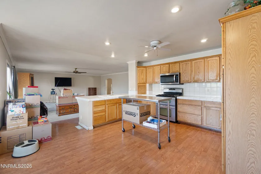 726 Pinto, Gardnerville, Nevada 89410, 3 Bedrooms Bedrooms, ,3 BathroomsBathrooms,Residential,Residential,Pinto,260003407