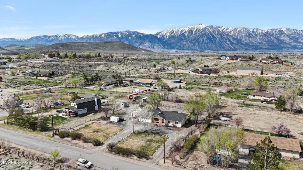 726 Pinto, Gardnerville, Nevada 89410, 3 Bedrooms Bedrooms, ,3 BathroomsBathrooms,Residential,Residential,Pinto,260003407