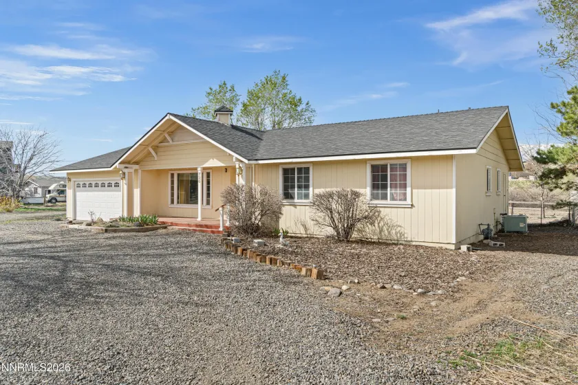 726 Pinto, Gardnerville, Nevada 89410, 3 Bedrooms Bedrooms, ,3 BathroomsBathrooms,Residential,Residential,Pinto,260003407