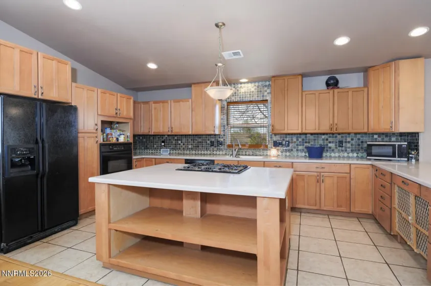 1400 Golden Park, Fallon, Nevada 89406, 4 Bedrooms Bedrooms, ,3 BathroomsBathrooms,Residential,Residential,Golden Park,260003410