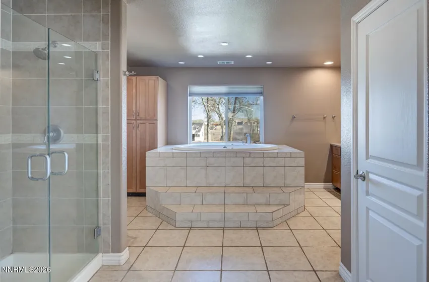 1400 Golden Park, Fallon, Nevada 89406, 4 Bedrooms Bedrooms, ,3 BathroomsBathrooms,Residential,Residential,Golden Park,260003410