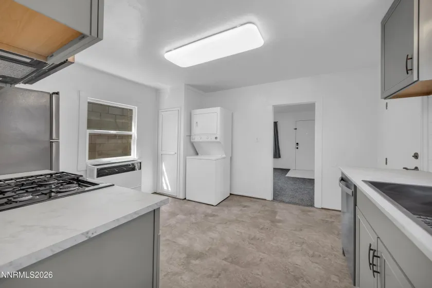 1739 Hymer, Sparks, Nevada 89431, 1 Bedroom Bedrooms, ,1 BathroomBathrooms,Residential,Residential,Hymer,260003422