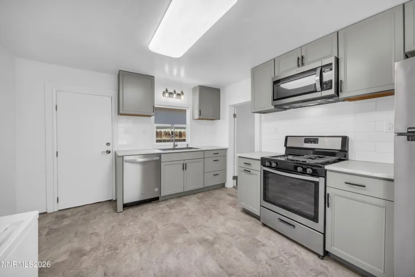 1739 Hymer, Sparks, Nevada 89431, 1 Bedroom Bedrooms, ,1 BathroomBathrooms,Residential,Residential,Hymer,260003422