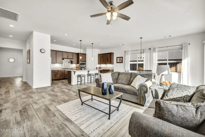 11638 Vista Park, Spanish Springs, Nevada 89441, 4 Bedrooms Bedrooms, ,3 BathroomsBathrooms,Residential,Residential,Vista Park,260003425