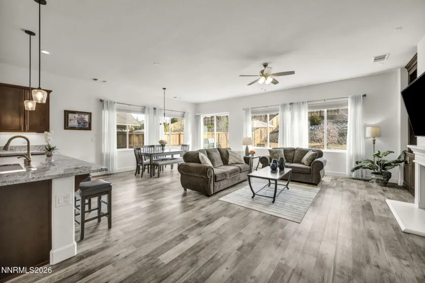 11638 Vista Park, Spanish Springs, Nevada 89441, 4 Bedrooms Bedrooms, ,3 BathroomsBathrooms,Residential,Residential,Vista Park,260003425