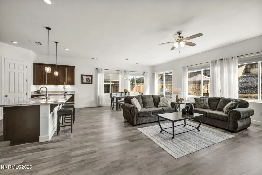 11638 Vista Park, Spanish Springs, Nevada 89441, 4 Bedrooms Bedrooms, ,3 BathroomsBathrooms,Residential,Residential,Vista Park,260003425