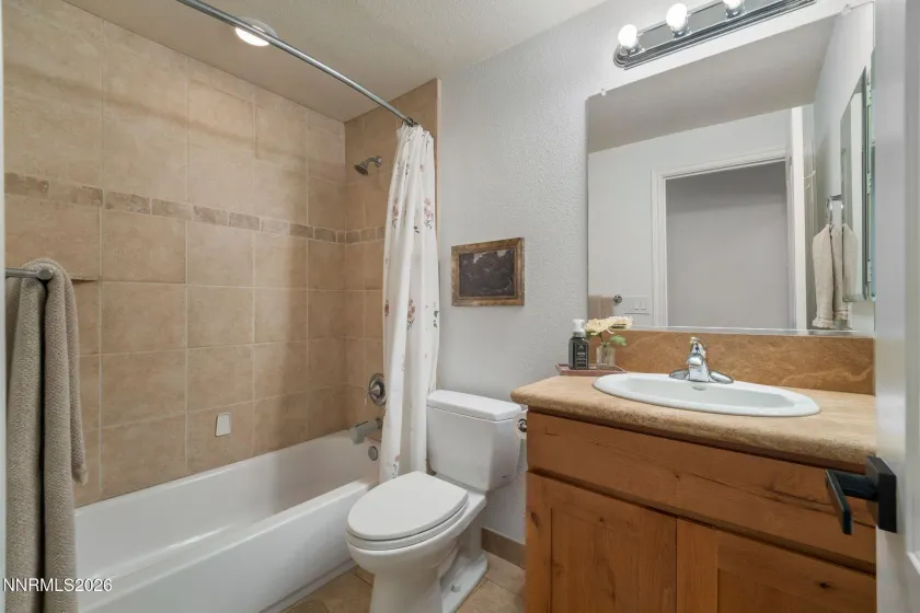 876 Pinewood, Sparks, Nevada 89434, 3 Bedrooms Bedrooms, ,2 BathroomsBathrooms,Residential,Residential,Pinewood,260003430