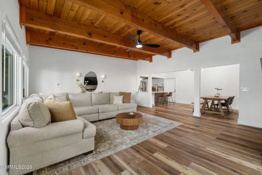 876 Pinewood, Sparks, Nevada 89434, 3 Bedrooms Bedrooms, ,2 BathroomsBathrooms,Residential,Residential,Pinewood,260003430