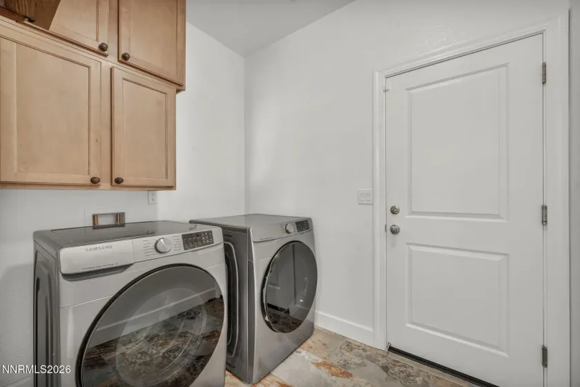 8010 Anselmo, Reno, Nevada 89523, 3 Bedrooms Bedrooms, ,2 BathroomsBathrooms,Residential,Residential,Anselmo,260003419