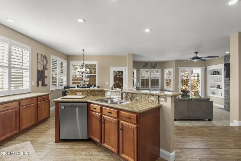 6899 Cinnamon, Sparks, Nevada 89436, 4 Bedrooms Bedrooms, ,3 BathroomsBathrooms,Residential,Residential,Cinnamon,260003432