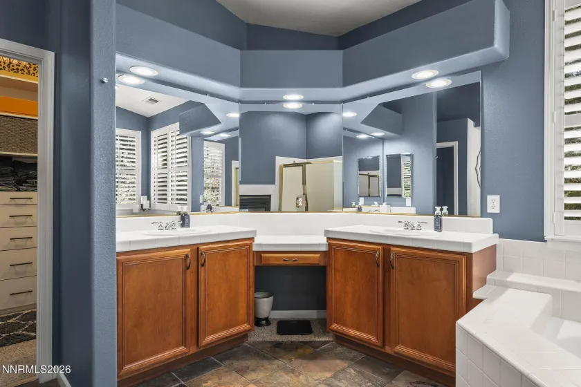 6899 Cinnamon, Sparks, Nevada 89436, 4 Bedrooms Bedrooms, ,3 BathroomsBathrooms,Residential,Residential,Cinnamon,260003432