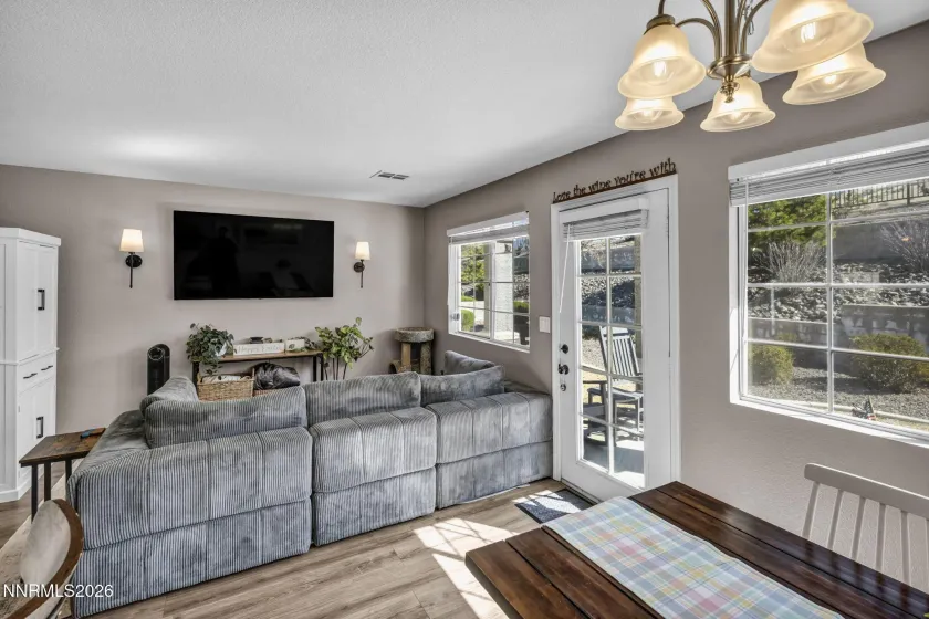 5650 El Paseo, Sparks, Nevada 89436, 2 Bedrooms Bedrooms, ,3 BathroomsBathrooms,Residential,Residential,El Paseo,260003436