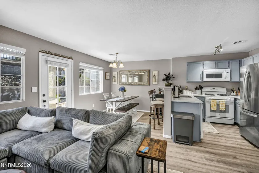 5650 El Paseo, Sparks, Nevada 89436, 2 Bedrooms Bedrooms, ,3 BathroomsBathrooms,Residential,Residential,El Paseo,260003436