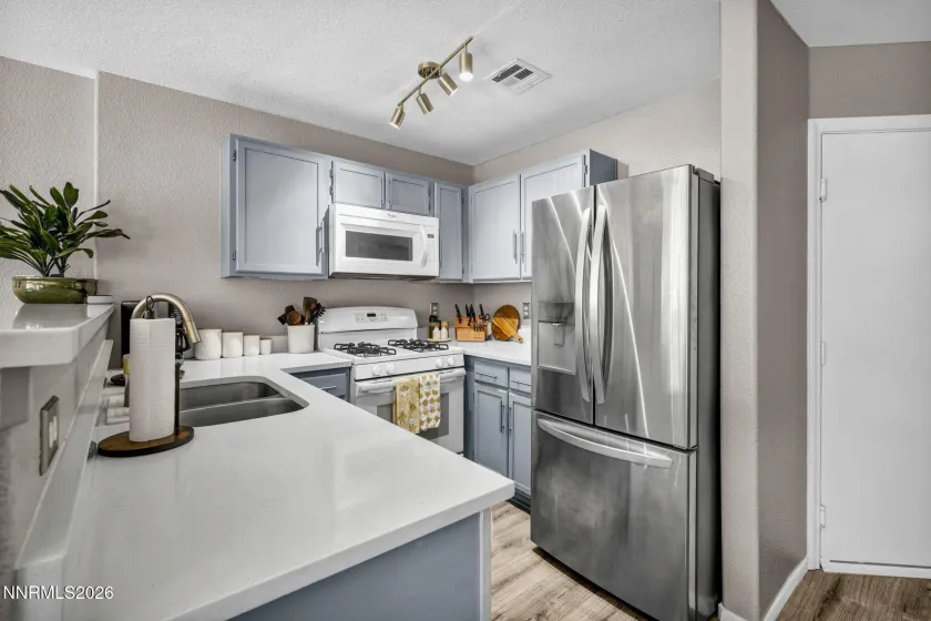 5650 El Paseo, Sparks, Nevada 89436, 2 Bedrooms Bedrooms, ,3 BathroomsBathrooms,Residential,Residential,El Paseo,260003436