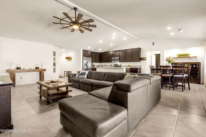 576 Pine Creek, Dayton, Nevada 89403, 4 Bedrooms Bedrooms, ,3 BathroomsBathrooms,Residential,Residential,Pine Creek,260003439