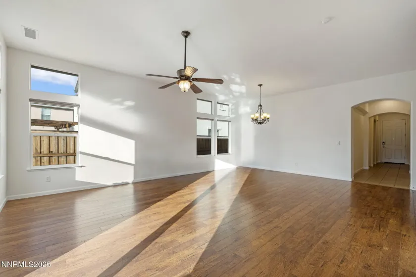 11325 Messina, Reno, Nevada 89521, 3 Bedrooms Bedrooms, ,2 BathroomsBathrooms,Residential,Residential,Messina,250056703