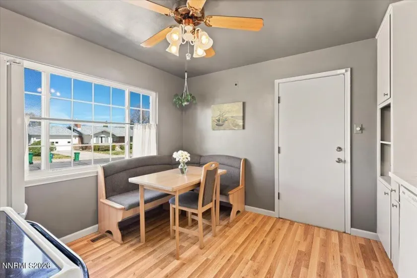 730 Maplewood, Reno, Nevada 89509, 3 Bedrooms Bedrooms, ,2 BathroomsBathrooms,Residential,Residential,Maplewood,260003445