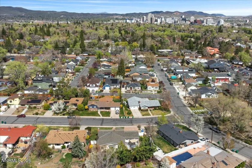 730 Maplewood, Reno, Nevada 89509, 3 Bedrooms Bedrooms, ,2 BathroomsBathrooms,Residential,Residential,Maplewood,260003445