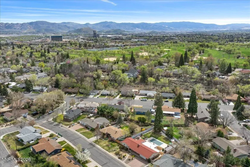 730 Maplewood, Reno, Nevada 89509, 3 Bedrooms Bedrooms, ,2 BathroomsBathrooms,Residential,Residential,Maplewood,260003445
