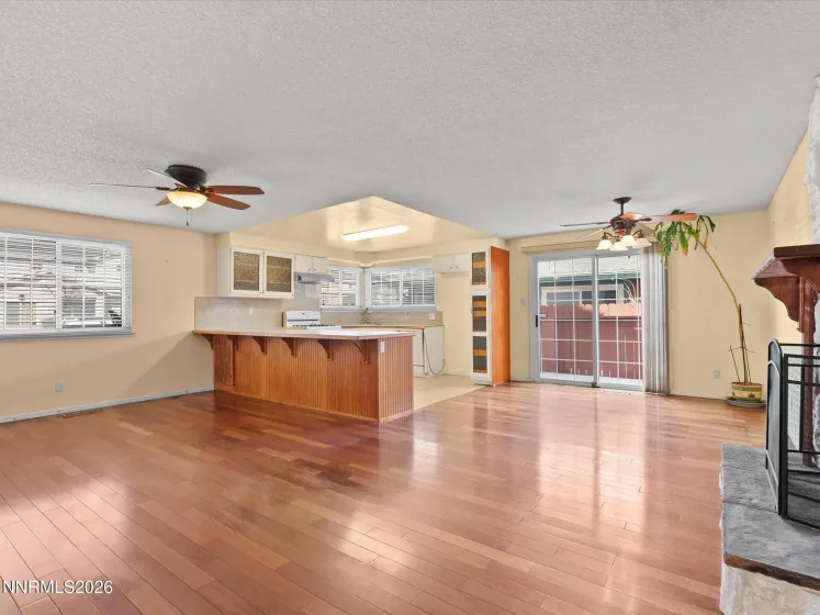 719 Palmwood, Sparks, Nevada 89434, 3 Bedrooms Bedrooms, ,2 BathroomsBathrooms,Residential,Residential,Palmwood,260003448