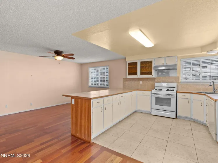 719 Palmwood, Sparks, Nevada 89434, 3 Bedrooms Bedrooms, ,2 BathroomsBathrooms,Residential,Residential,Palmwood,260003448