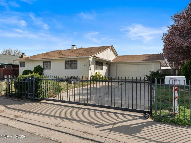 719 Palmwood, Sparks, Nevada 89434, 3 Bedrooms Bedrooms, ,2 BathroomsBathrooms,Residential,Residential,Palmwood,260003448