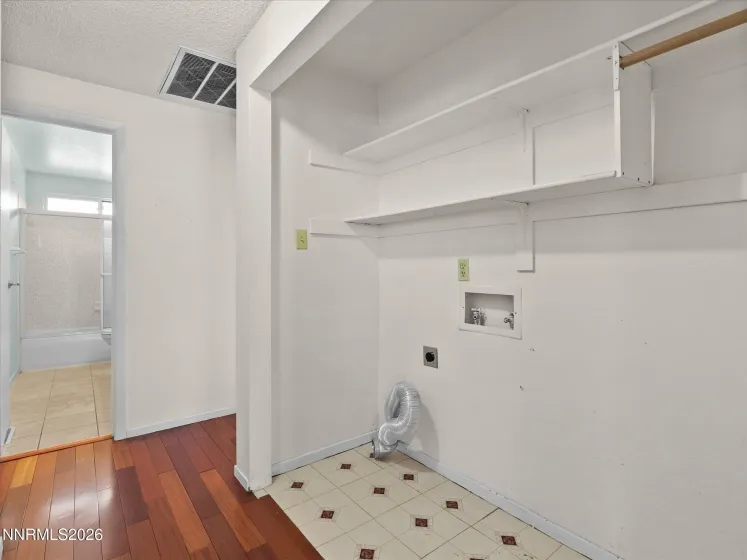 719 Palmwood, Sparks, Nevada 89434, 3 Bedrooms Bedrooms, ,2 BathroomsBathrooms,Residential,Residential,Palmwood,260003448