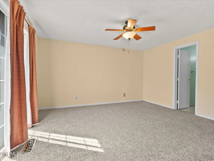 719 Palmwood, Sparks, Nevada 89434, 3 Bedrooms Bedrooms, ,2 BathroomsBathrooms,Residential,Residential,Palmwood,260003448