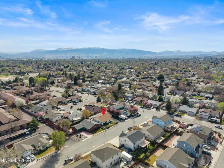 719 Palmwood, Sparks, Nevada 89434, 3 Bedrooms Bedrooms, ,2 BathroomsBathrooms,Residential,Residential,Palmwood,260003448