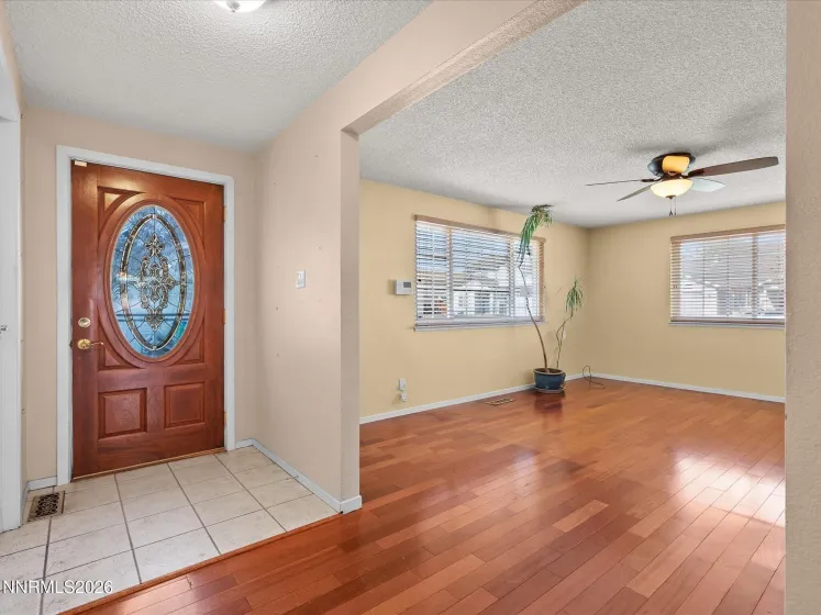 719 Palmwood, Sparks, Nevada 89434, 3 Bedrooms Bedrooms, ,2 BathroomsBathrooms,Residential,Residential,Palmwood,260003448