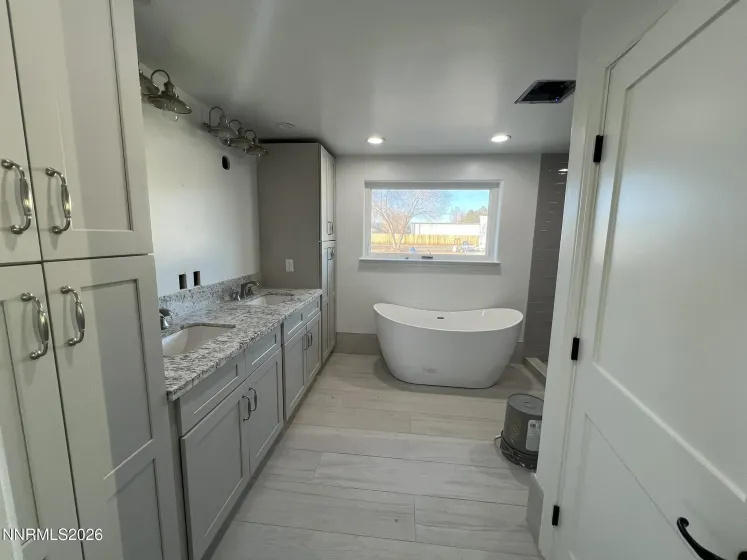 95 Hercules, Sparks, Nevada 89441, 3 Bedrooms Bedrooms, ,3 BathroomsBathrooms,Residential,Residential,Hercules,260003452