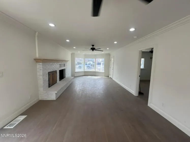 1832 H, Sparks, Nevada 89431, 2 Bedrooms Bedrooms, ,2 BathroomsBathrooms,Residential,Residential,H,260003453