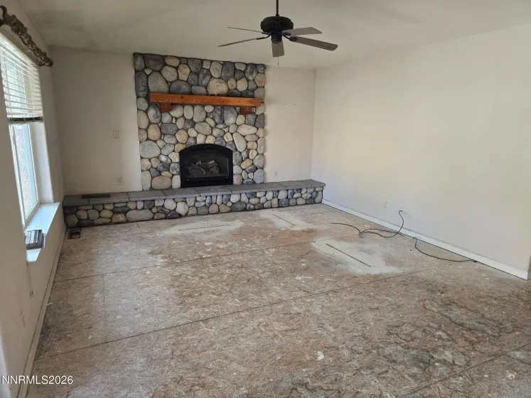 976 Winter Green, Gardnerville, Nevada 89460, ,2 BathroomsBathrooms,Residential,Residential,Winter Green,260003467