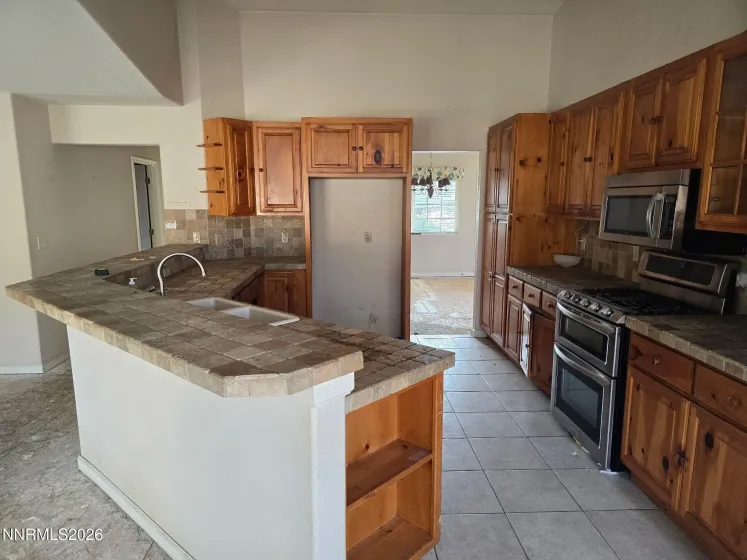 976 Winter Green, Gardnerville, Nevada 89460, ,2 BathroomsBathrooms,Residential,Residential,Winter Green,260003467