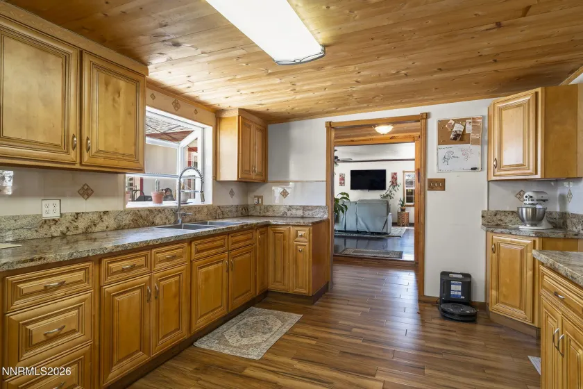 5660 Igloo, Sun Valley, Nevada 89433, 4 Bedrooms Bedrooms, ,3 BathroomsBathrooms,Residential,Residential,Igloo,260003456