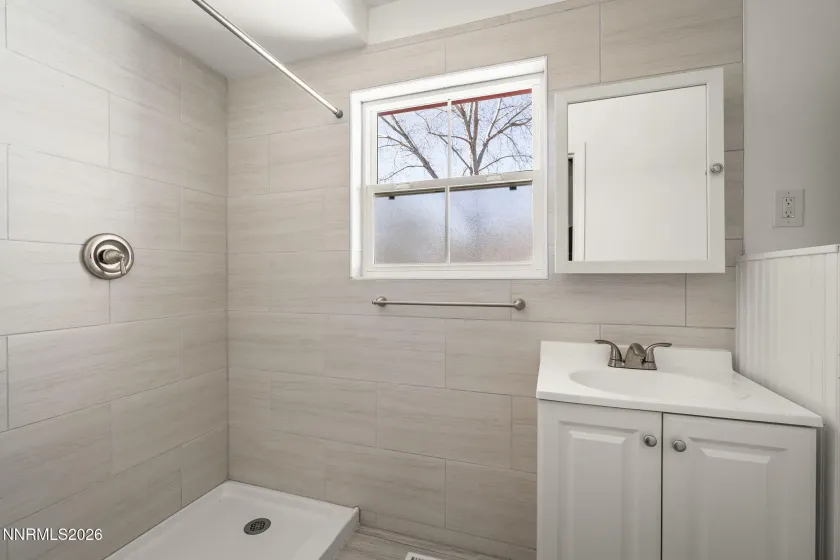 5660 Igloo, Sun Valley, Nevada 89433, 4 Bedrooms Bedrooms, ,3 BathroomsBathrooms,Residential,Residential,Igloo,260003456