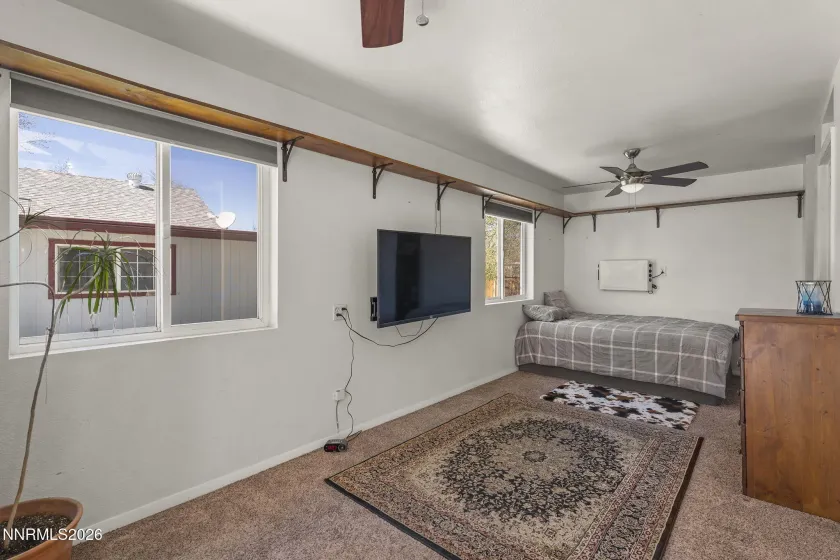 5660 Igloo, Sun Valley, Nevada 89433, 4 Bedrooms Bedrooms, ,3 BathroomsBathrooms,Residential,Residential,Igloo,260003456