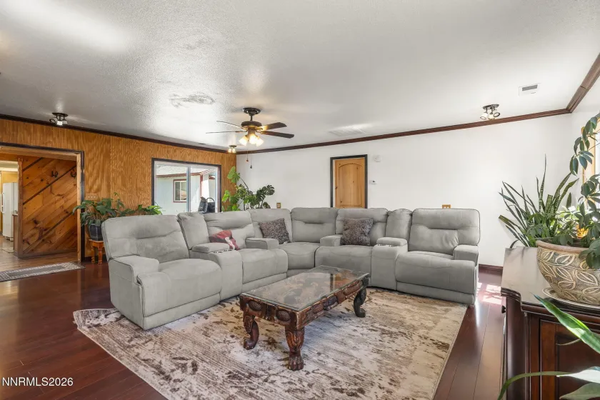 5660 Igloo, Sun Valley, Nevada 89433, 4 Bedrooms Bedrooms, ,3 BathroomsBathrooms,Residential,Residential,Igloo,260003456