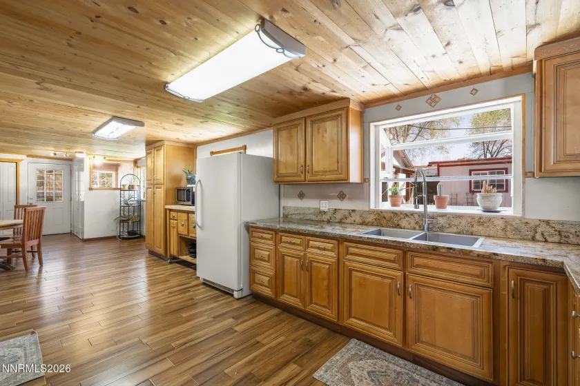 5660 Igloo, Sun Valley, Nevada 89433, 4 Bedrooms Bedrooms, ,3 BathroomsBathrooms,Residential,Residential,Igloo,260003456