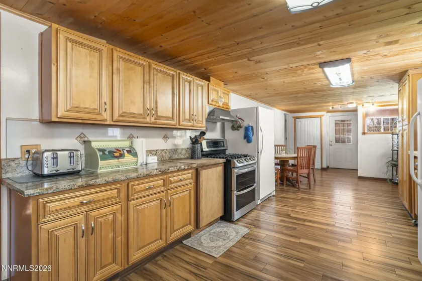 5660 Igloo, Sun Valley, Nevada 89433, 4 Bedrooms Bedrooms, ,3 BathroomsBathrooms,Residential,Residential,Igloo,260003456