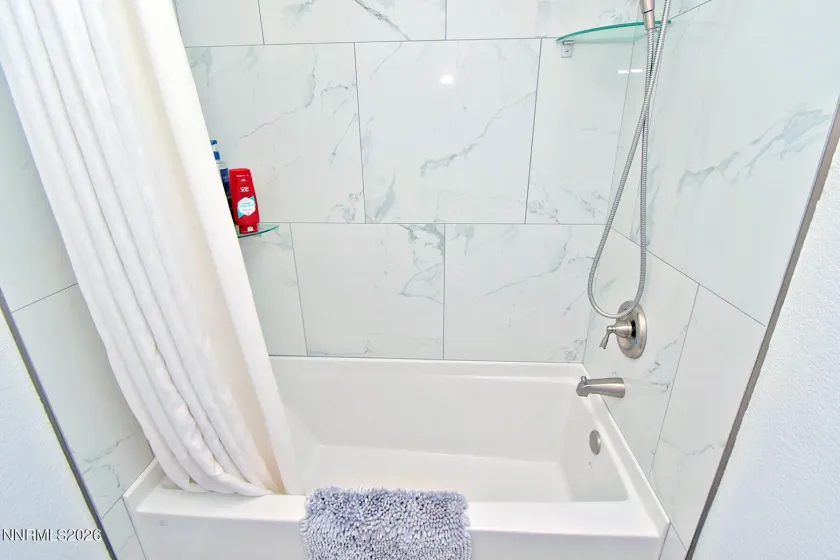 6770 Evening Star, Sparks, Nevada 89436, 3 Bedrooms Bedrooms, ,3 BathroomsBathrooms,Residential,Residential,Evening Star,260003457