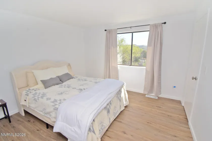 6770 Evening Star, Sparks, Nevada 89436, 3 Bedrooms Bedrooms, ,3 BathroomsBathrooms,Residential,Residential,Evening Star,260003457