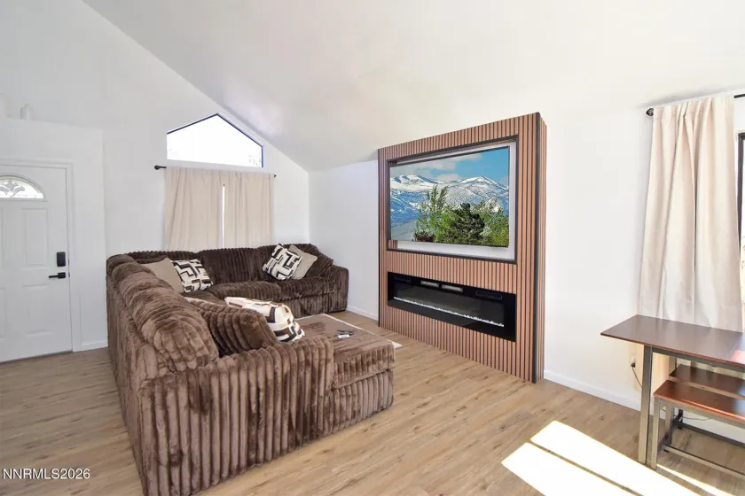 6770 Evening Star, Sparks, Nevada 89436, 3 Bedrooms Bedrooms, ,3 BathroomsBathrooms,Residential,Residential,Evening Star,260003457