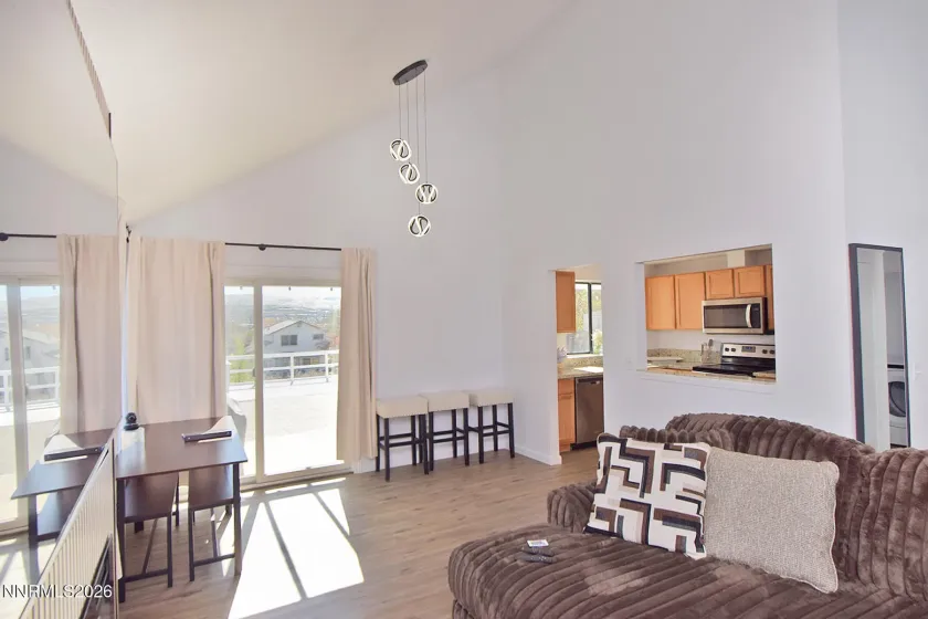 6770 Evening Star, Sparks, Nevada 89436, 3 Bedrooms Bedrooms, ,3 BathroomsBathrooms,Residential,Residential,Evening Star,260003457