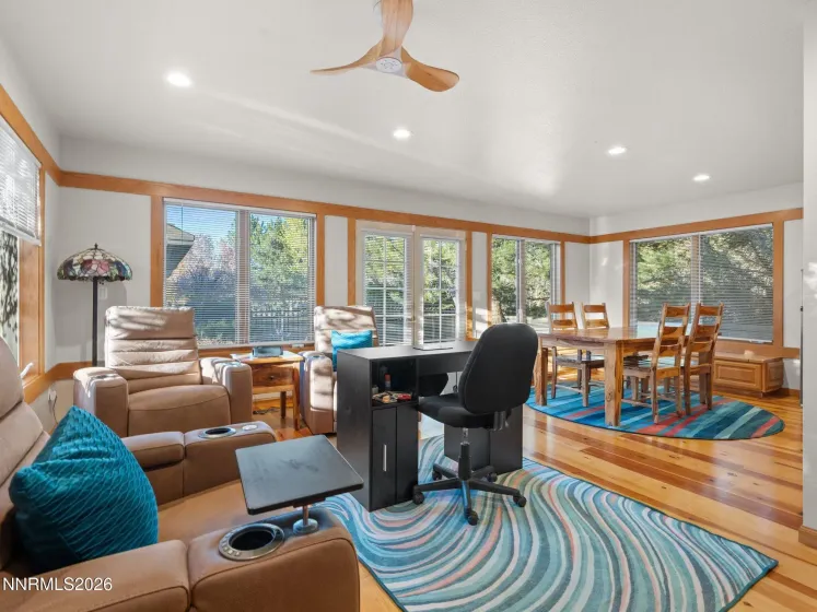 2555 Wellington, Carson City, Nevada 89703, 4 Bedrooms Bedrooms, ,4 BathroomsBathrooms,Residential,Residential,Wellington,260003460