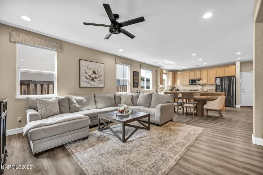 490 Luciana, Reno, Nevada 89521, 5 Bedrooms Bedrooms, ,3 BathroomsBathrooms,Residential,Residential,Luciana,260003462