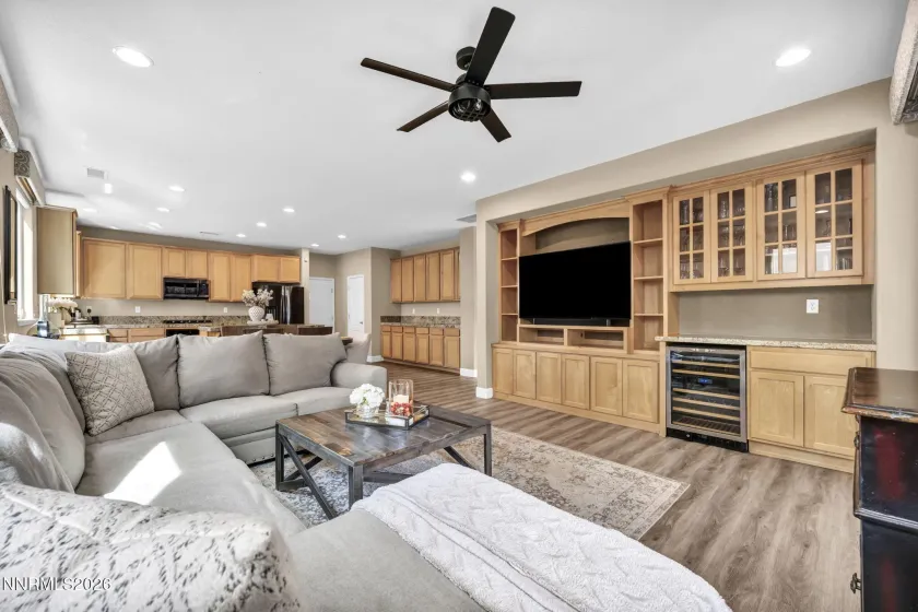 490 Luciana, Reno, Nevada 89521, 5 Bedrooms Bedrooms, ,3 BathroomsBathrooms,Residential,Residential,Luciana,260003462