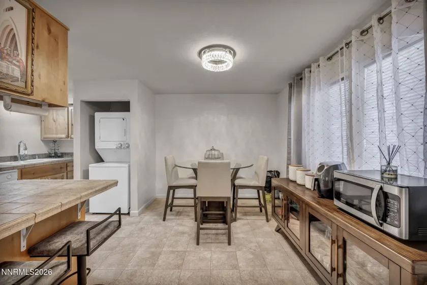 1365 Kittyhawk, Gardnerville, Nevada 89410, 3 Bedrooms Bedrooms, ,3 BathroomsBathrooms,Residential,Residential,Kittyhawk,260003464