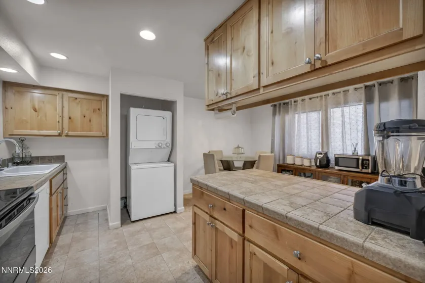 1365 Kittyhawk, Gardnerville, Nevada 89410, 3 Bedrooms Bedrooms, ,3 BathroomsBathrooms,Residential,Residential,Kittyhawk,260003464